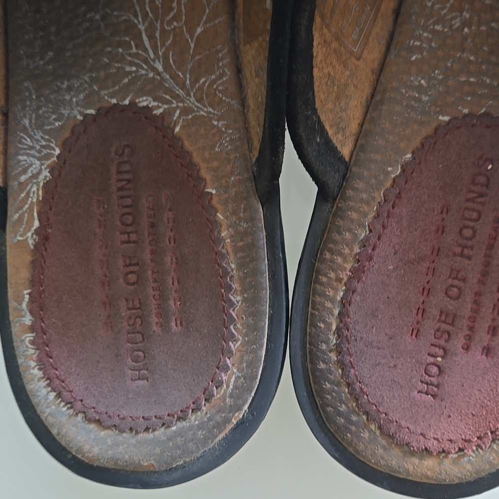 Men's Black Croc-Embossed Tassel Slip-On Loafers - Picture 4 of 6
